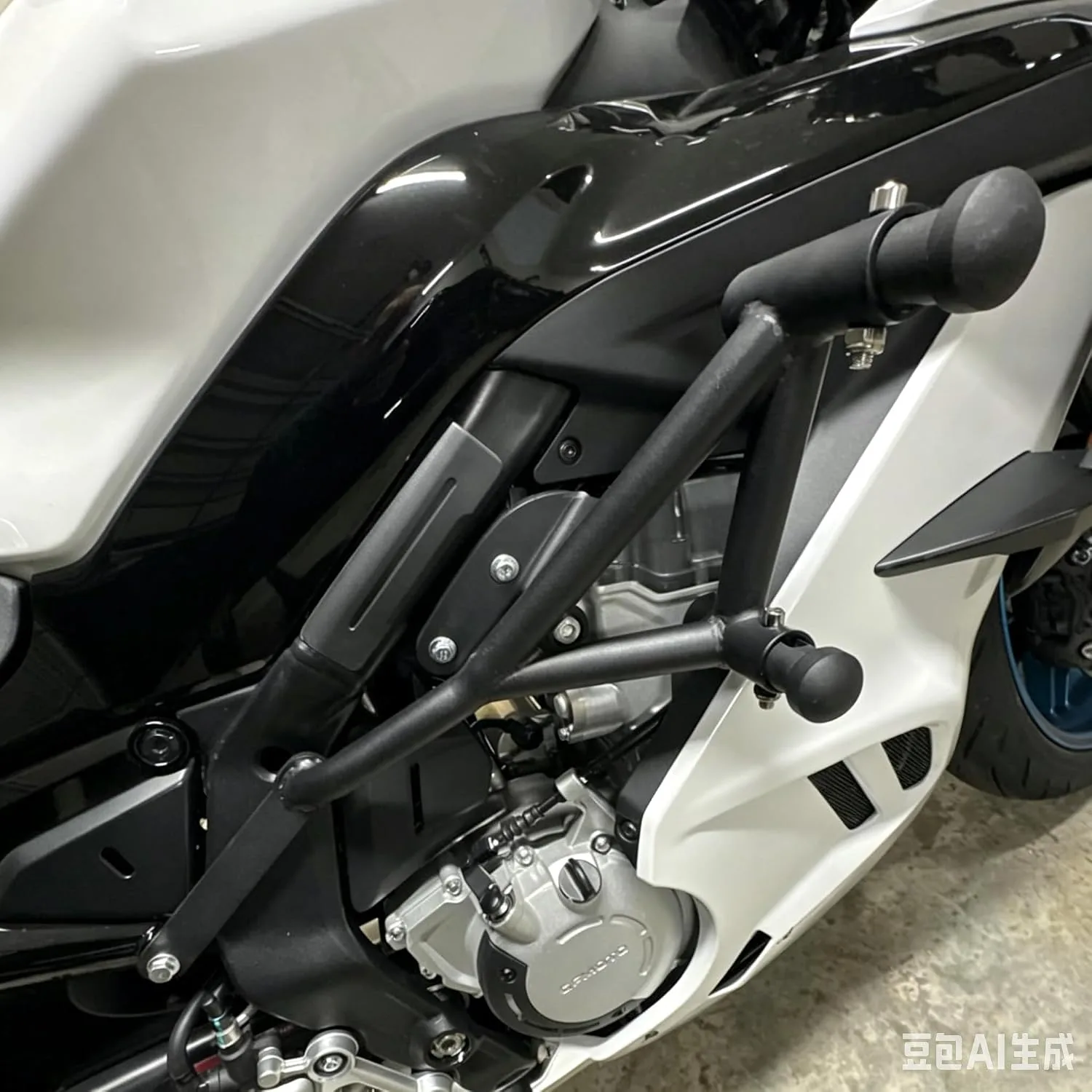 CWXEDN 675BXGFT Engine Guard for 2024–2025 CFMOTO 675 Models image 2