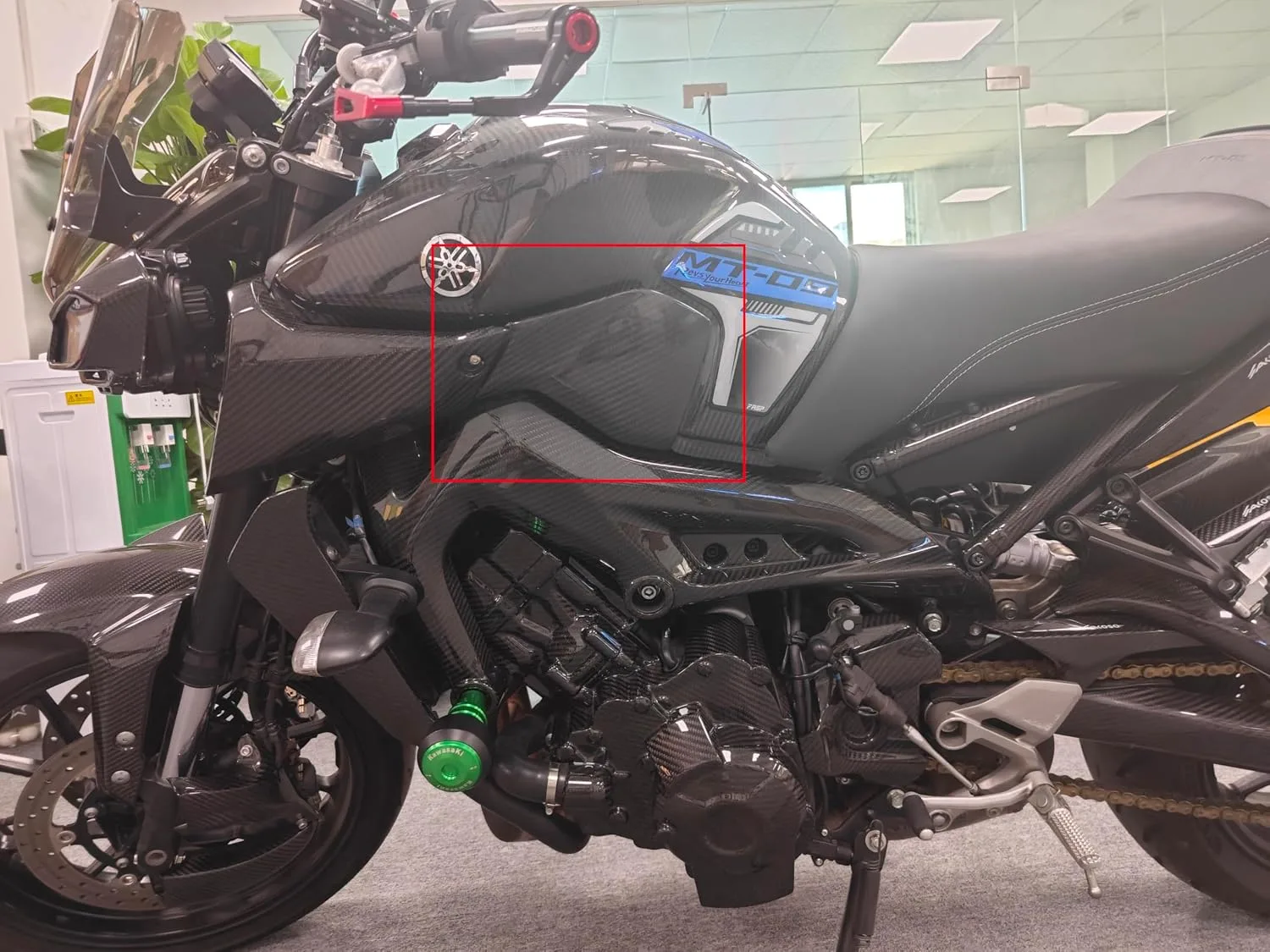 SeppDMV Carbon Fiber Tank Side Covers for Yamaha MT09/FZ09 2013–2020 image 3